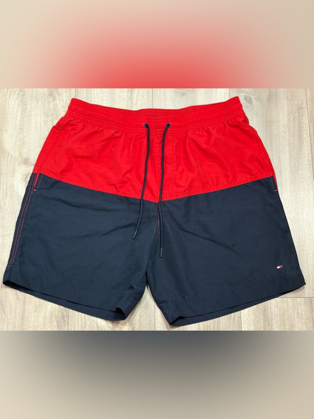 Tommy Hilfiger Red and Navy Mesh-Lined Swim Shorts Size XL